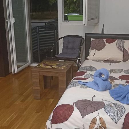 Wonderful Studio Apartment In Skopje Center Екстериор снимка